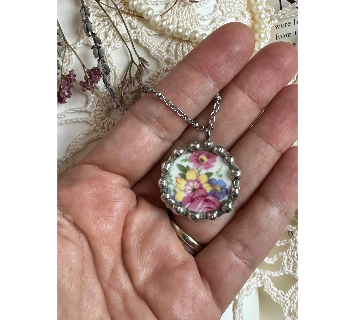 Vintage Ashley Ceramic Necklace