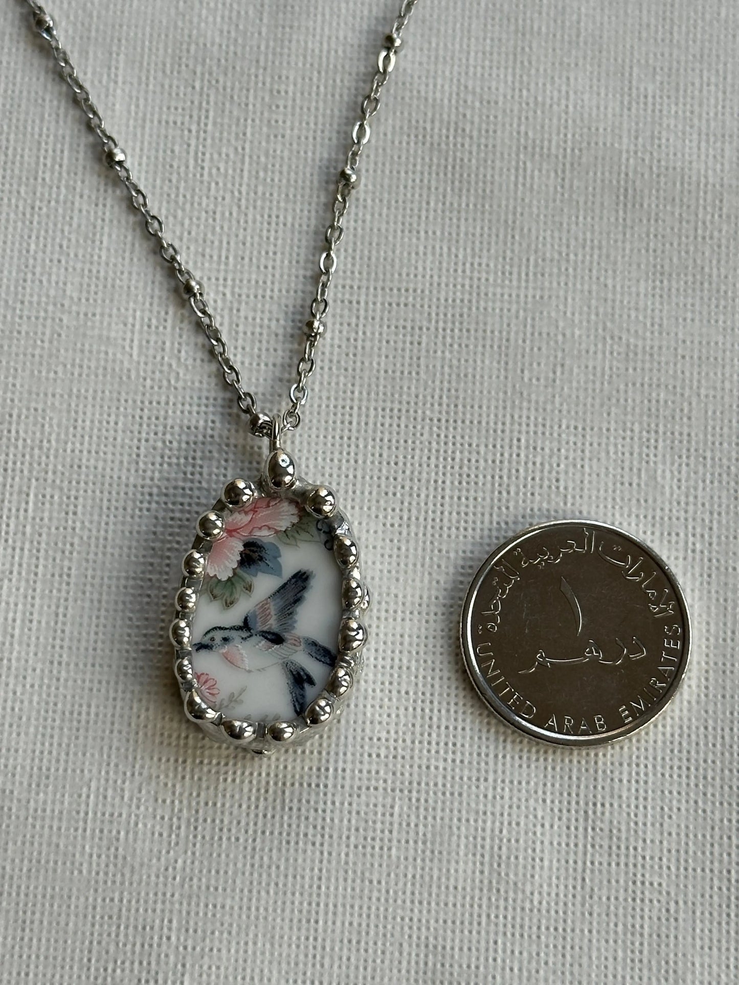 🌿 Hummingbird Oval Vintage Ceramic Necklace (Upcycled Porcelain)