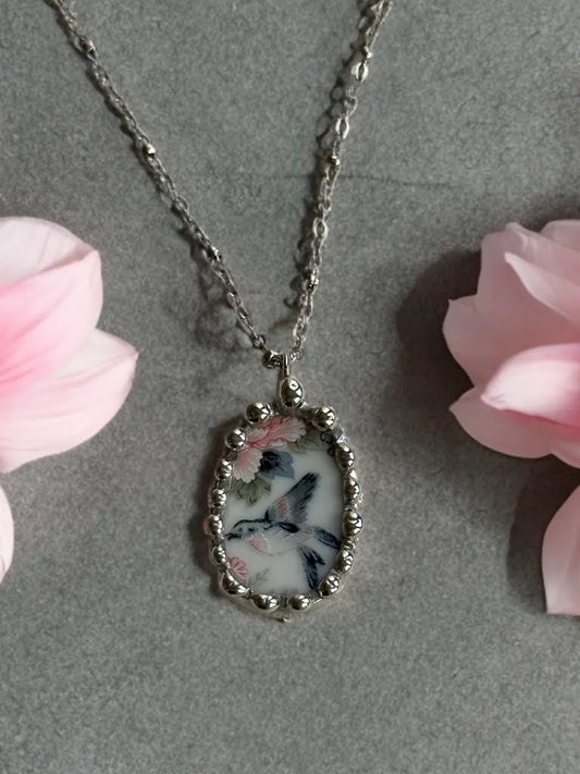 🌿 Hummingbird Oval Vintage Ceramic Necklace (Upcycled Porcelain)